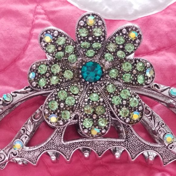 Stunning crystal hair clip main image 7